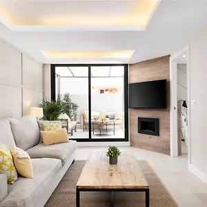 https://malagaroom-victoria-43.1costadelsol.com